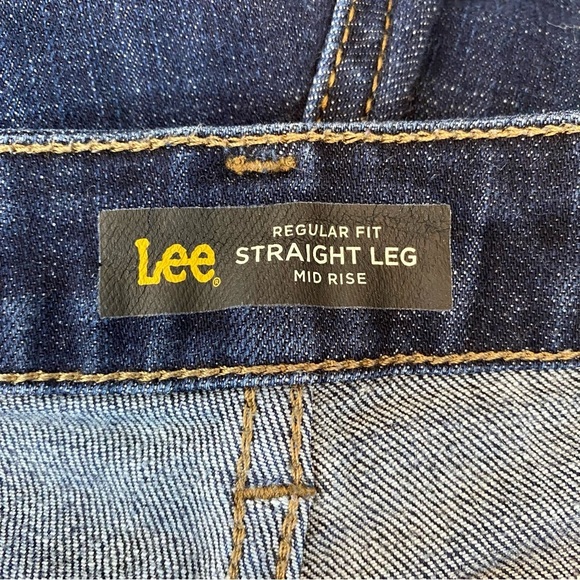 Lee Regular Fit Straight Leg Mid Rise Dark Wash Jeans - Picture 7 of 8